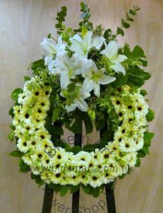 Mixed Floral Wreath - CODE 94992